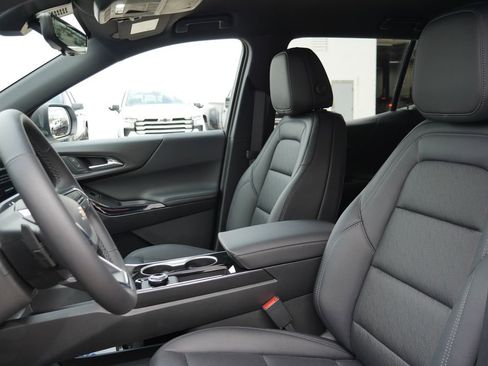 New 2026 Chevrolet Equinox LT image 9