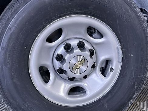 New 2025 Chevrolet Express 2500 w/ Driver Convenience Package RWD image 30