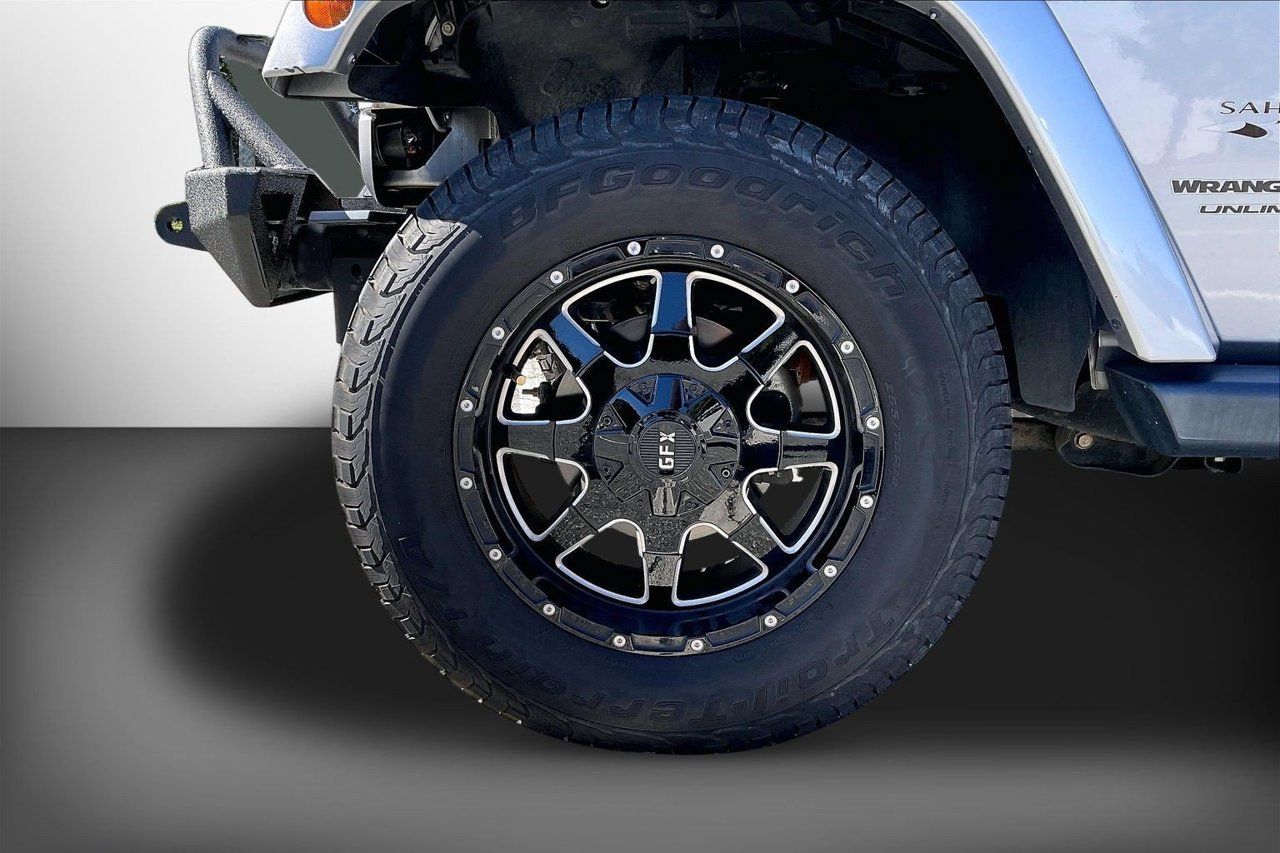 Certified 2018 Jeep Wrangler Unlimited Sahara AWD/4WD image 27