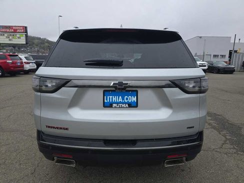 Used 2021 Chevrolet Traverse Premier w/ Redline Edition image 4