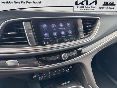 Used 2022 Buick Enclave Premium image 17