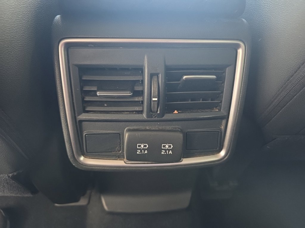 Used 2020 Subaru Forester Premium AWD/4WD image 22