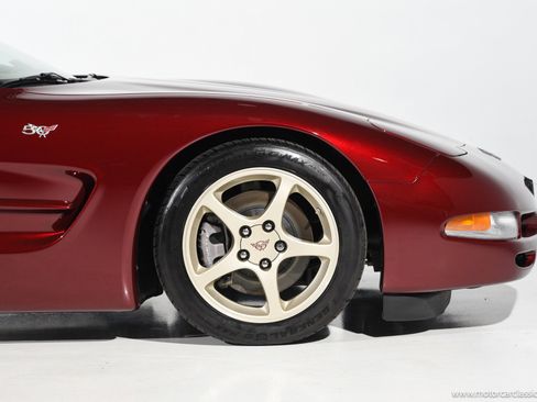Used 2003 Chevrolet Corvette Convertible w/ Preferred Equipment Group1 RWD image 12