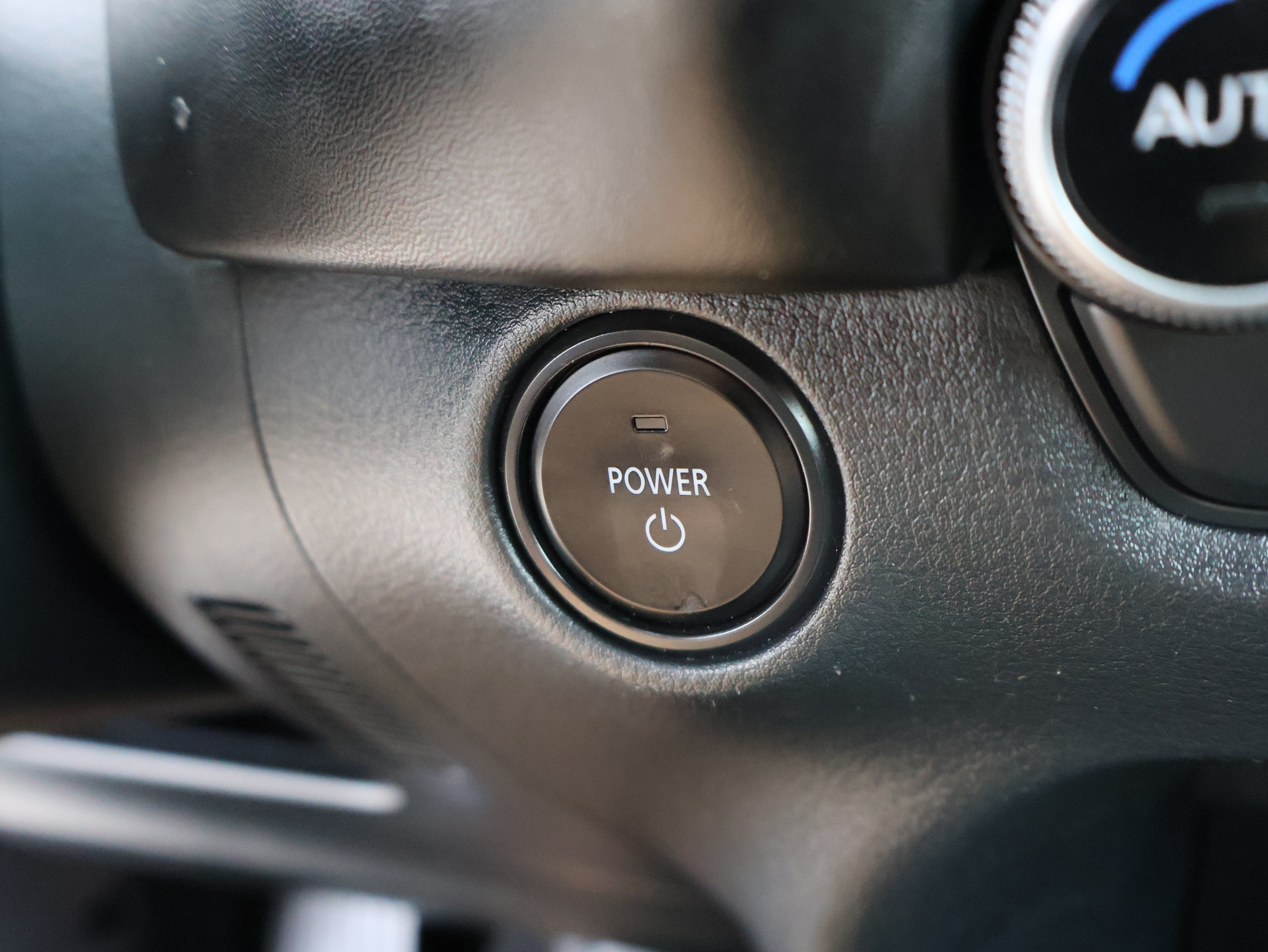 Used 2025 MAZDA CX-50 AWD 2.5 Hybrid w/ Premium Pkg image 33