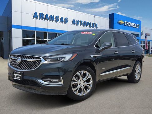 Used 2019 Buick Enclave Avenir w/ Avenir Technology Package FWD image 1