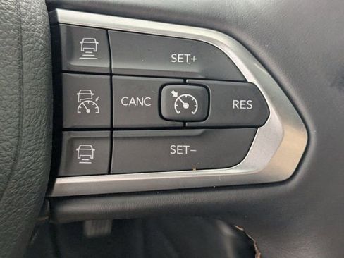 Used 2022 Jeep Compass Limited image 16