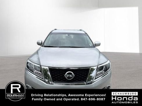 Used 2015 Nissan Pathfinder SV AWD/4WD image 2