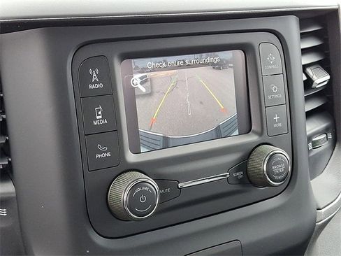 Used 2024 RAM 2500 Tradesman w/ Chrome Appearance Group image 12