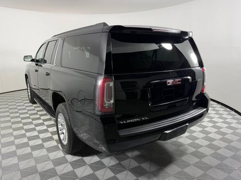 Used 2020 GMC Yukon XL SLT w/ Open Road Package AWD/4WD image 7