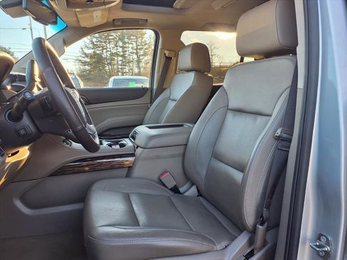 Used 2017 GMC Yukon SLT w/ Open Road Package image 6