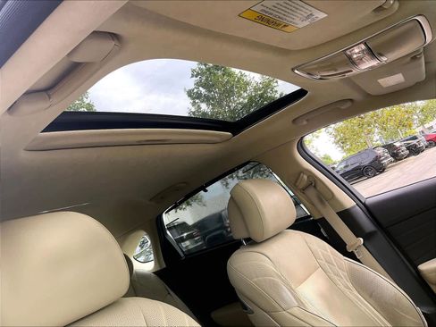 Used 2019 Kia K900 Luxury w/ VIP Package image 22