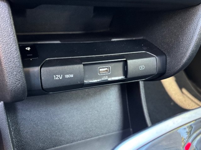 Used 2022 Kia Niro EX FWD image 32