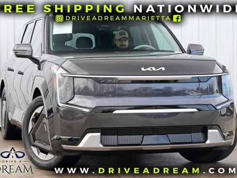 Used 2024 Kia EV9 Land image 2