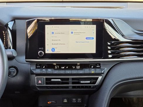 Used 2025 Toyota Camry SE w/ Convenience Package image 27