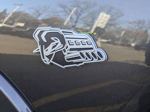 New 2026 RAM 1500 4x4 Crew Cab image 32