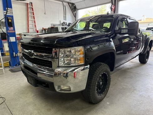 Used 2010 Chevrolet Silverado 2500 LTZ w/ Convenience Package AWD/4WD image 1