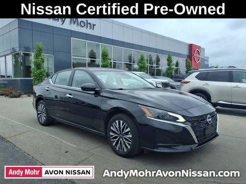 Certified 2025 Nissan Altima 2.5 SV AWD/4WD image 1