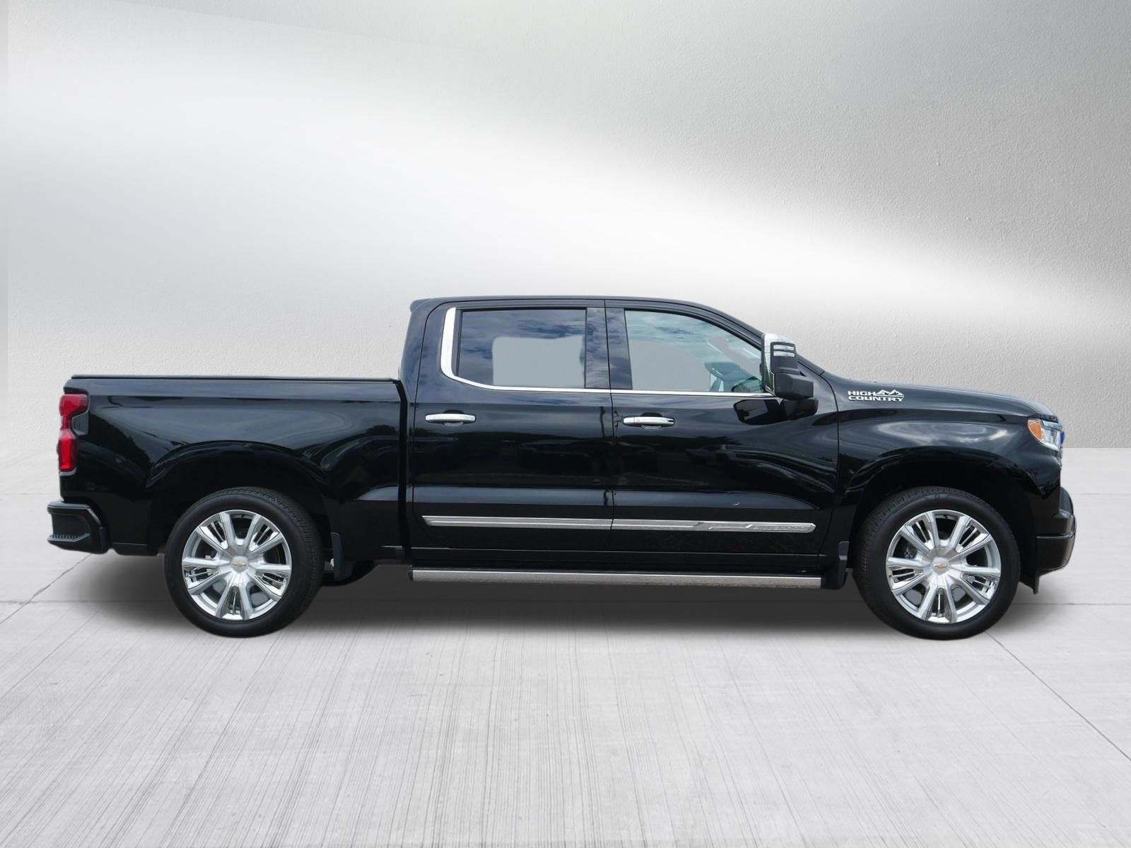 Certified 2025 Chevrolet Silverado 1500 High Country w/ High Country Premium Package AWD/4WD image 8