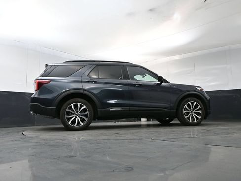 Used 2023 Ford Explorer ST-Line AWD/4WD image 24