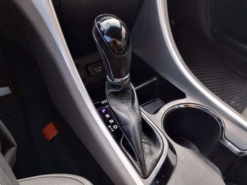 Used 2012 Hyundai Sonata Limited w/ Navigation Pkg image 31