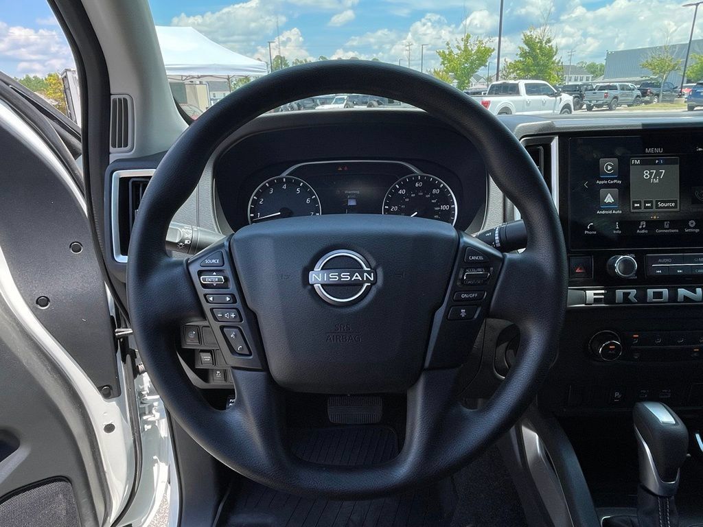Used 2025 Nissan Frontier SV RWD image 23