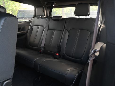 Used 2022 Jeep Grand Wagoneer Series II AWD/4WD image 33