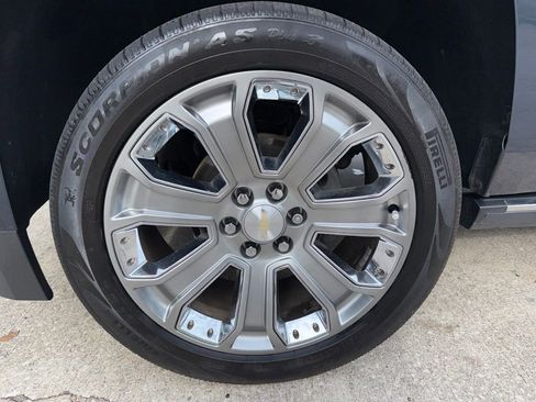 Used 2019 Chevrolet Tahoe Premier RWD image 42