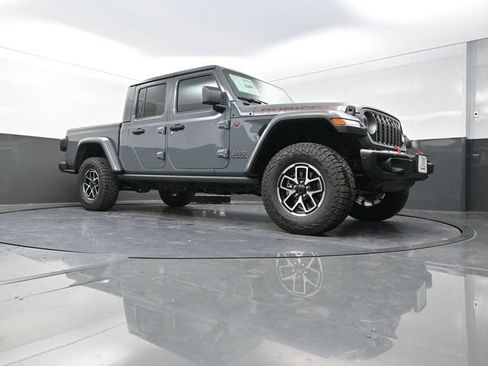 Used 2025 Jeep Gladiator Rubicon AWD/4WD image 20