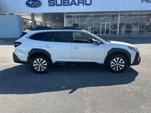 Used 2025 Subaru Outback Premium image 2