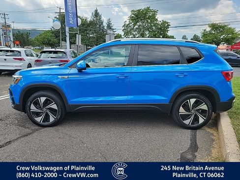 Used 2024 Volkswagen Taos SE AWD/4WD image 25