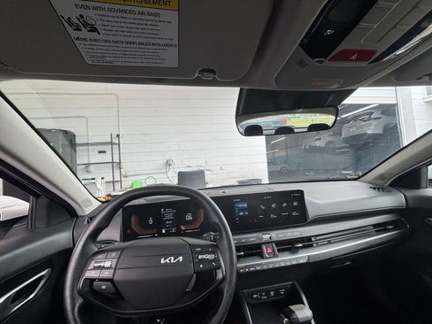 Used 2025 Kia K4 FWD image 35