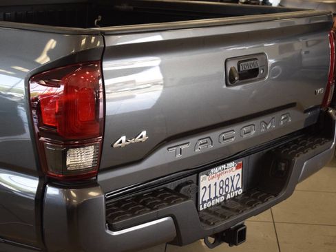 Used 2020 Toyota Tacoma SR5 image 18