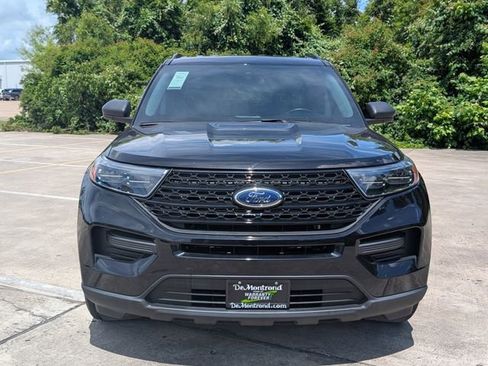 Used 2022 Ford Explorer XLT RWD image 2