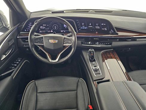 Used 2023 Cadillac Escalade Premium Luxury AWD/4WD image 19
