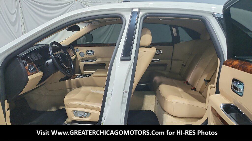 Used 2010 Rolls-Royce Ghost RWD image 27