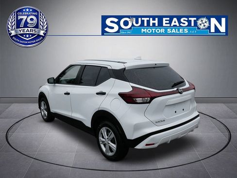 Used 2023 Nissan Kicks S FWD image 5