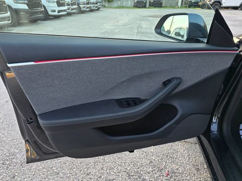 Used 2025 Tesla Model 3 Long Range RWD image 18