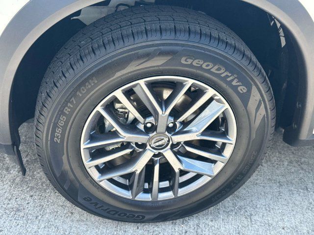 Used 2023 Nissan Rogue S AWD/4WD image 5