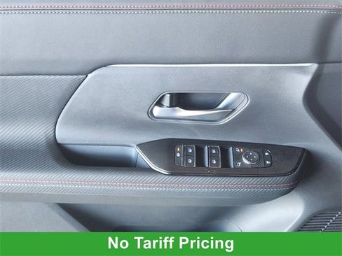 New 2025 Nissan Kicks SR image 16