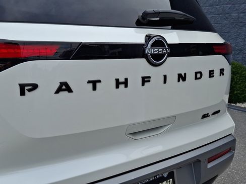 Certified 2023 Nissan Pathfinder SL w/ SL Premium Package AWD/4WD image 34