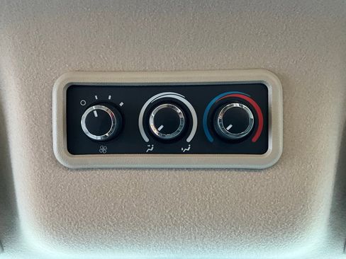 Used 2024 Chevrolet Express 3500 LT w/ LT Preferred Equipment Group image 16