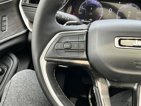 New 2026 Jeep Grand Cherokee Limited AWD/4WD image 19
