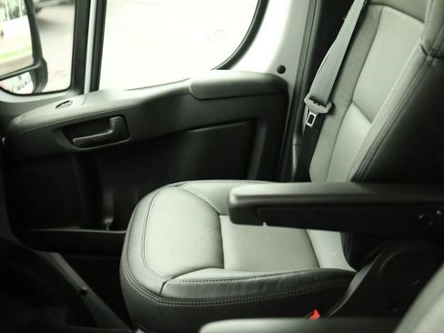 Used 2024 RAM ProMaster 3500 w/ Leather Interior Group FWD image 17