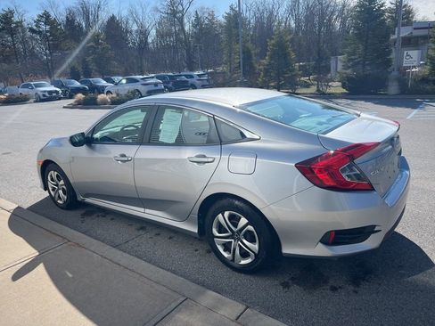 Used 2018 Honda Civic LX image 40