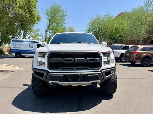 Used 2017 Ford F150 Raptor w/ Equipment Group 802A Luxury AWD/4WD image 2