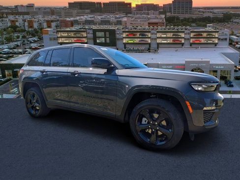 New 2025 Jeep Grand Cherokee Limited w/ Black Appearance Package image 1