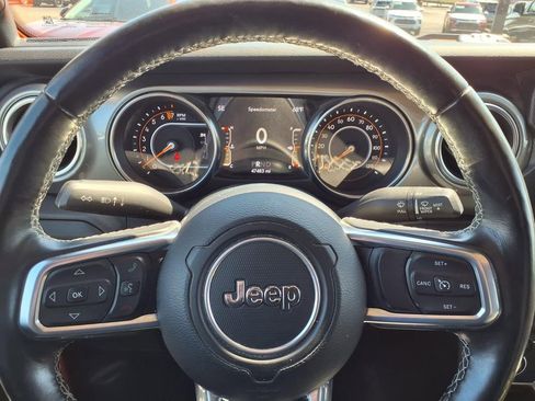 Used 2020 Jeep Gladiator Overland image 25