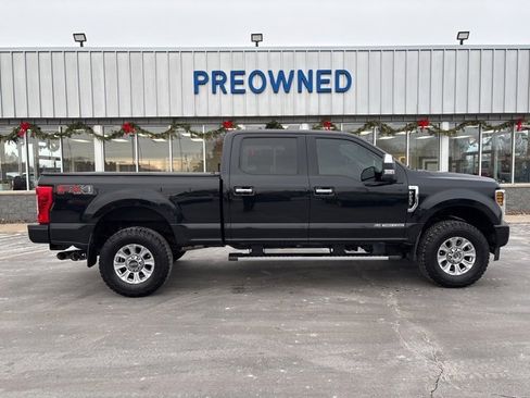 Used 2019 Ford F250 XLT w/ XLT Premium Package image 2