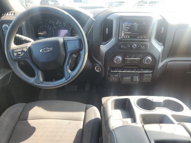 Used 2024 Chevrolet Silverado 1500 Custom Trail Boss w/ LPO, Dark Essentials Package AWD/4WD image 6