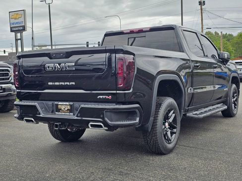 Used 2023 GMC Sierra 1500 AT4 w/ AT4 Premium Package AWD/4WD image 3